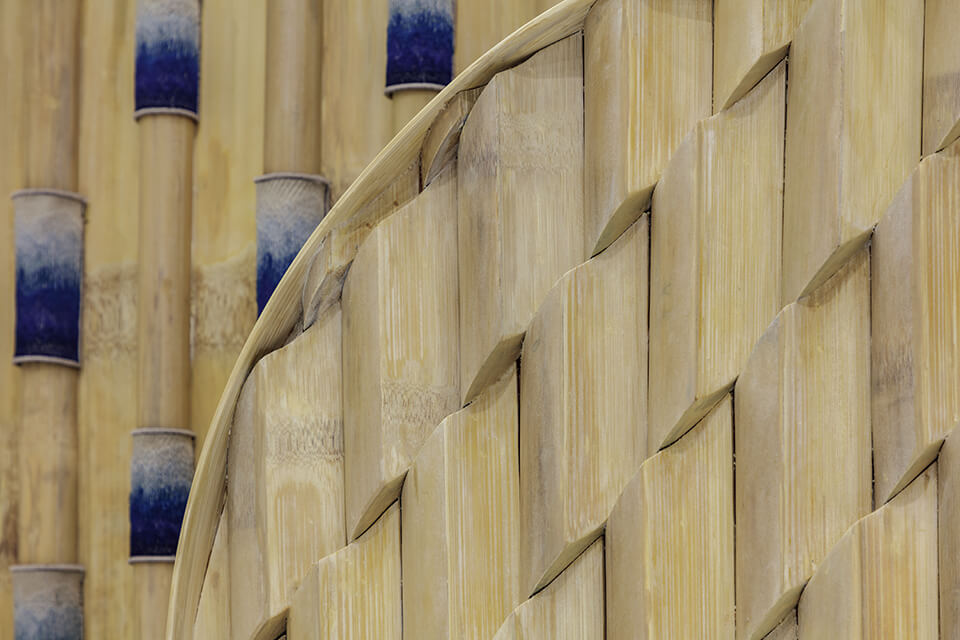 タイで竹材装飾品を手掛ける「NATURAL UNIT」による竹の形状や素材感を生かしたパネル「Bambunique」