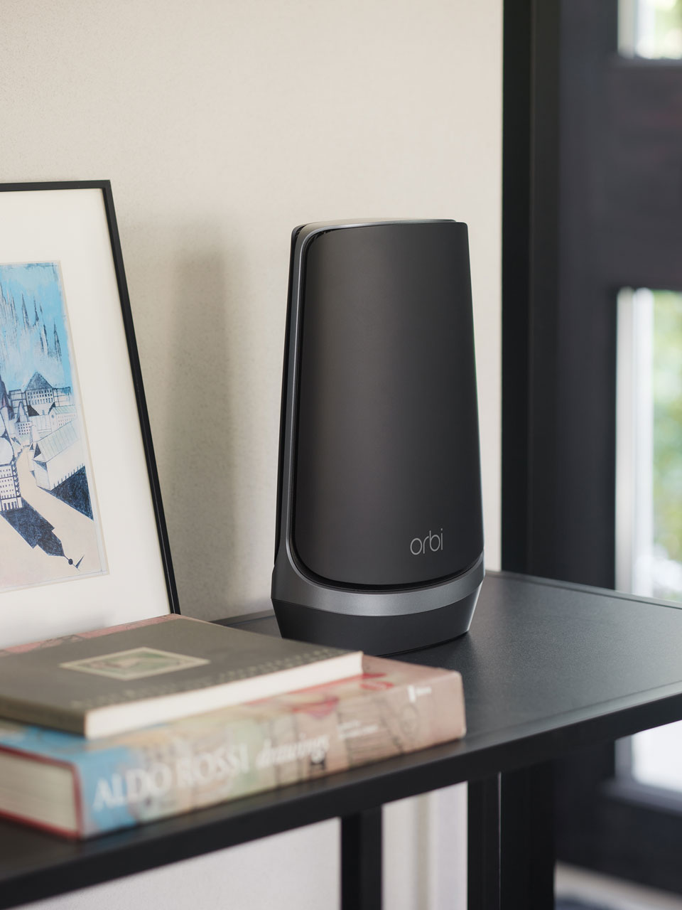 「Orbi 9 WiFi 6E」（W190.5㎜×D83.8㎜×H279.4㎜）250,600円（三台セット）