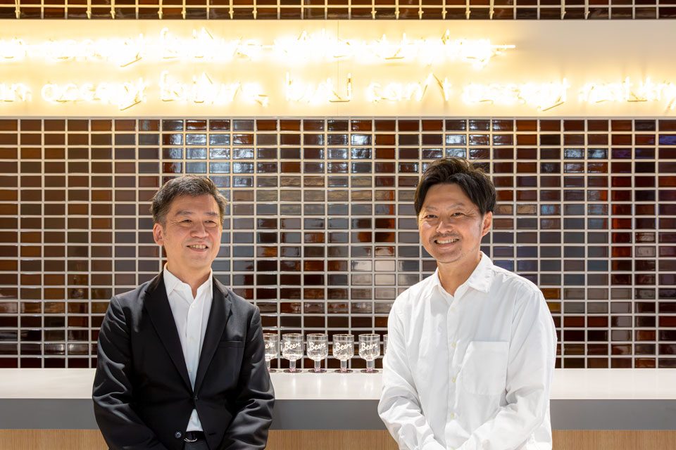 左／平林政道アトリエ主宰　一級建築士　平林政道 右／カシワバラ・コーポレーション　リノベーションデザイン本部　室崎和也 