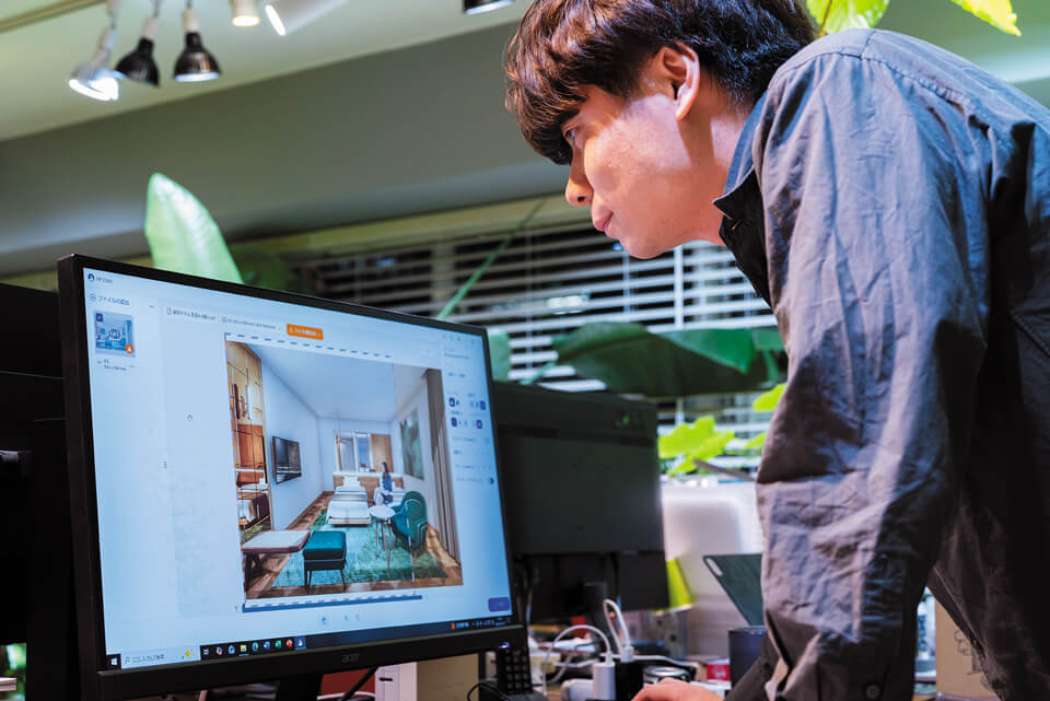 プリント管理ソフト「HP Click」は、UIがシンプルで、直感的に操作できる点も魅力。複数ページ・複数サイズの図面や画像も、わずらわしい印刷設定が不要で、機能をONにするだけで数クリックで自動レイアウトできる(ネスティング機能)。ムダなく1枚の用紙にまとめて配置することで、印刷前にプレビューで仕上がりを確認でき、用紙のムダと手間を省ける